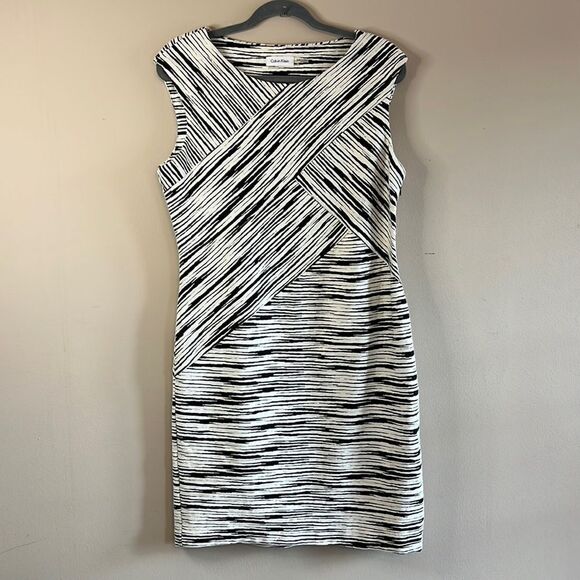 Calvin Klein Black & White Criss Cross Stripes Dress - Size 12 - Picture 1 of 11